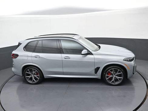 New 2026 BMW X5 xDrive50e w/ Executive Package image 32