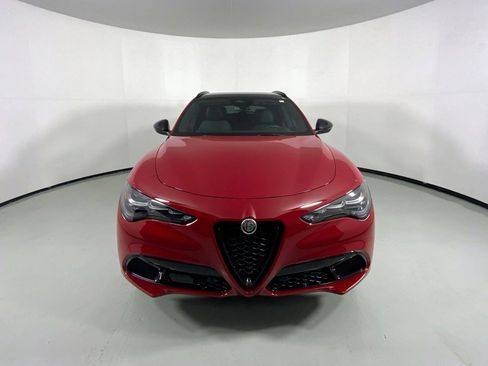 New 2025 Alfa Romeo Stelvio Sprint image 7