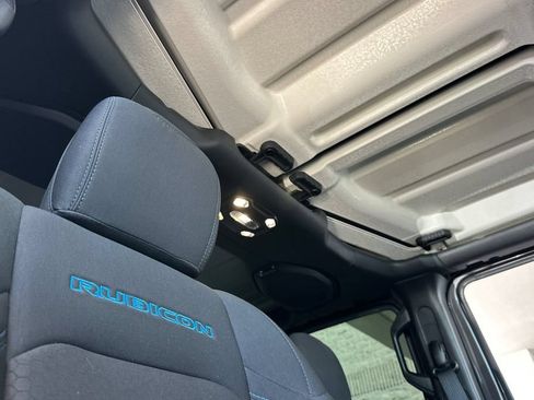 Used 2023 Jeep Wrangler Unlimited Rubicon 4xe AWD/4WD image 19