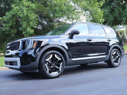 Used 2023 Kia Telluride EX w/ EX Captain's Chair Package