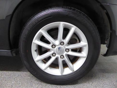 Used 2016 Dodge Grand Caravan SXT image 32