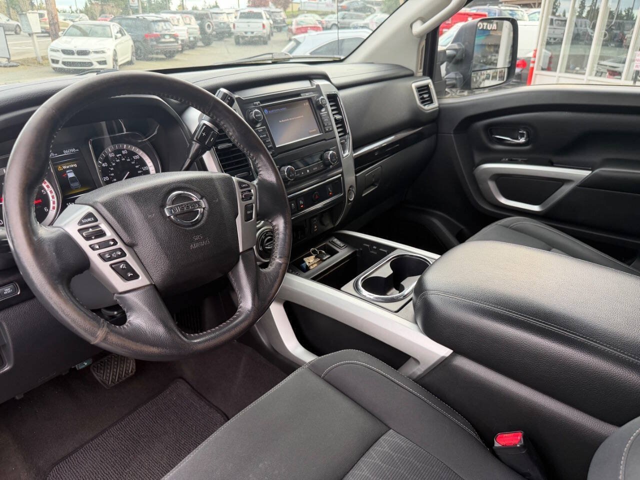 Used 2017 Nissan Titan SV AWD/4WD image 31