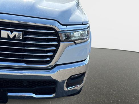 Used 2025 RAM 1500 Laramie AWD/4WD image 11