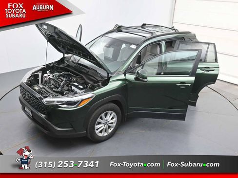 Used 2022 Toyota Corolla Cross LE w/ Moonroof Package AWD/4WD image 39