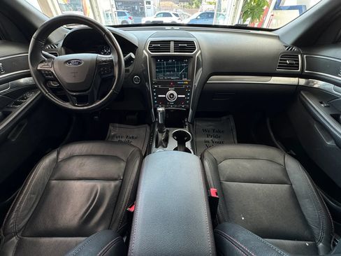 Used 2018 Ford Explorer Sport AWD/4WD image 30