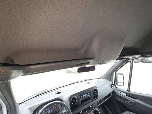 Used 2023 Mercedes-Benz Sprinter 144 Cargo image 21