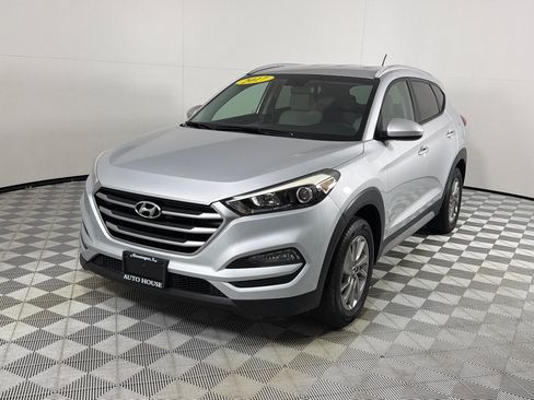 Used 2017 Hyundai Tucson SE w/ SE Popular Package 02 AWD/4WD image 10