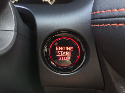 Certified 2025 Honda HR-V Sport image 33