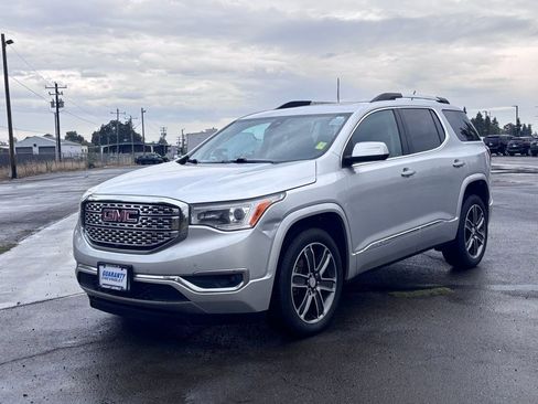 Used 2019 GMC Acadia Denali w/ Technology Package image 4