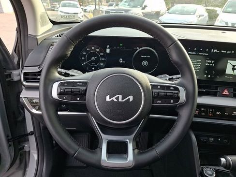 Certified 2025 Kia Sportage SX image 23