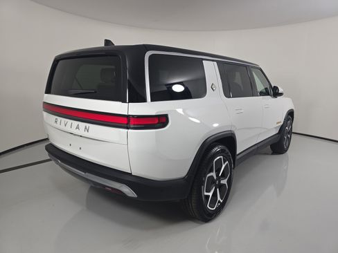 Used 2024 Rivian R1S Adventure AWD/4WD image 5