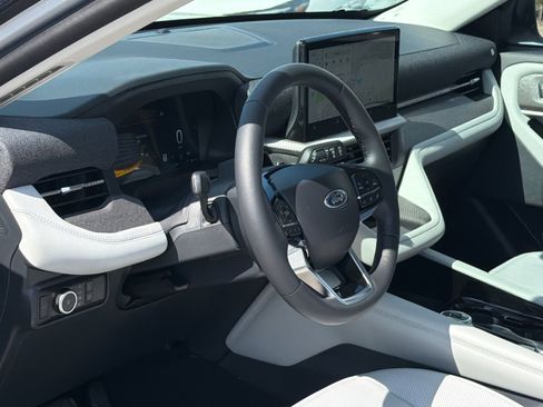 New 2026 Ford Explorer Platinum w/ LUX Leather Package image 16