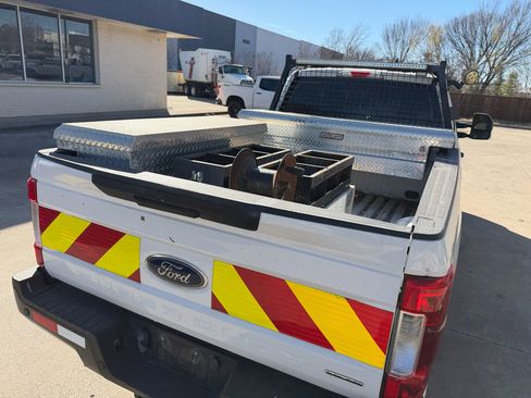 Used 2019 Ford F250 XL w/ Power Equipment Group image 14