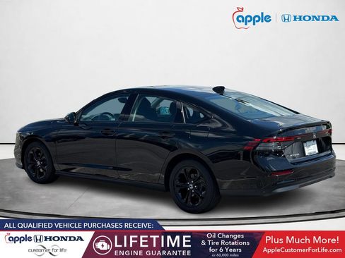Used 2025 Honda Accord SE image 4
