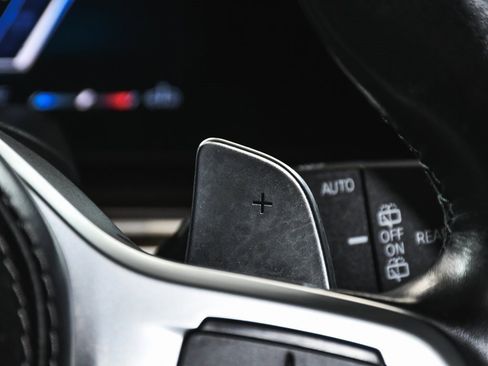 Used 2023 BMW X7 xDrive40i w/ Executive Package image 54