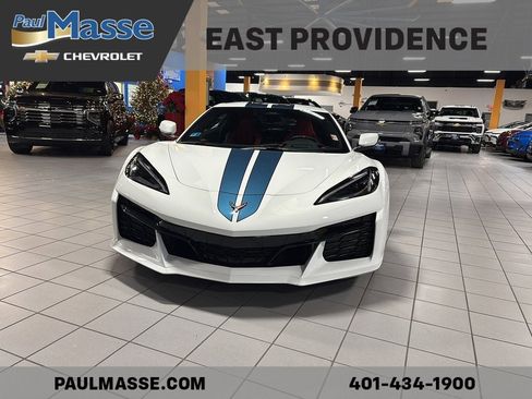 Used 2025 Chevrolet Corvette Z06 image 2