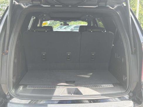 Used 2021 Chevrolet Tahoe Z71 w/ Z71 Signature Package AWD/4WD image 32