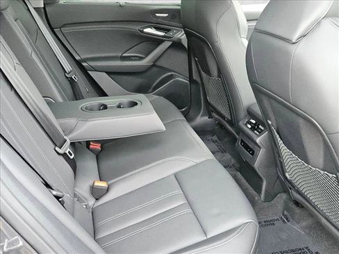 Used 2025 Audi Q6 e-tron Premium Plus w/ Premium Plus image 19