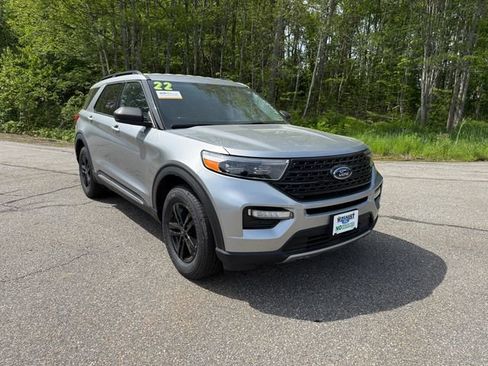 Certified 2022 Ford Explorer XLT w/ Equipment Group 202A AWD/4WD image 24