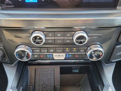 Used 2024 Ford F250 Lariat w/ Snow Plow Prep Package image 32