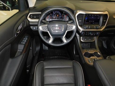 Used 2023 GMC Acadia Denali w/ Denali Ultimate Package image 11