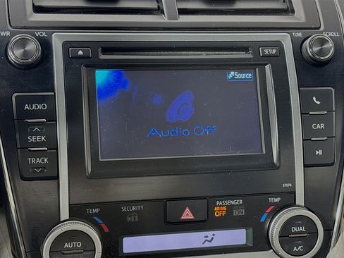 Used 2013 Toyota Camry XLE FWD image 13