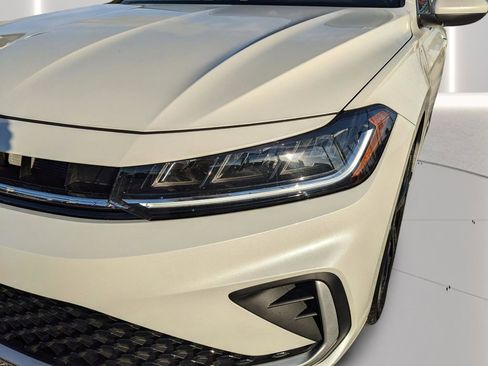 New 2026 Volkswagen Jetta SE FWD image 11