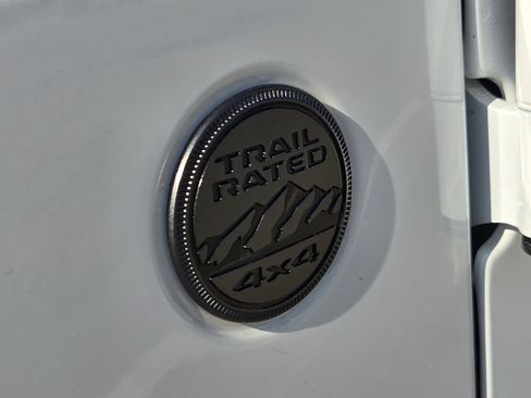 New 2025 Jeep Gladiator Sport image 8