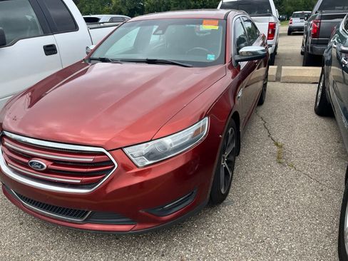 Used 2014 Ford Taurus Limited w/ Equipment Group 301A FWD image 5