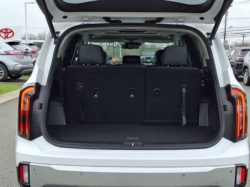 Used 2024 Kia Telluride EX image 31