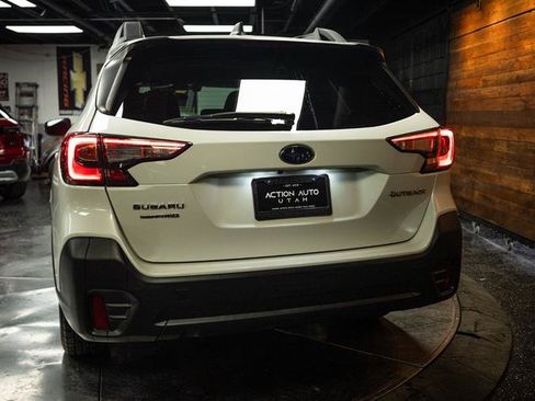 Used 2022 Subaru Outback Premium AWD/4WD image 6