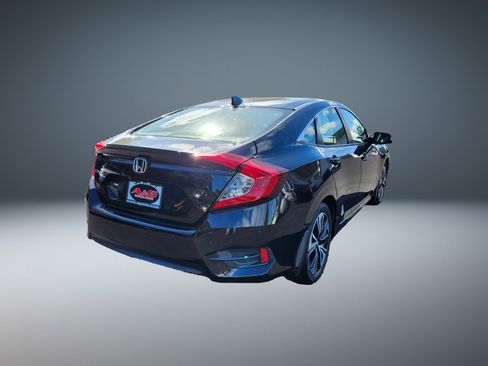 Used 2017 Honda Civic EX-L image 3