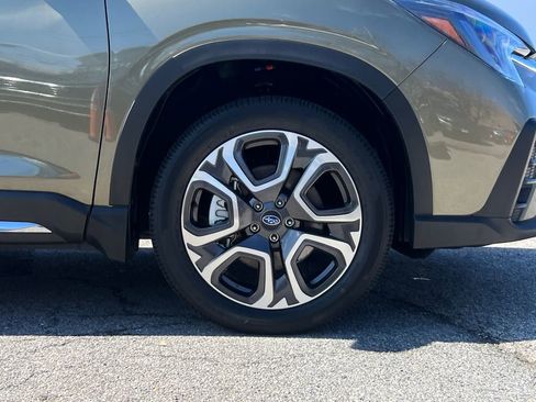 Certified 2025 Subaru Ascent Limited image 8