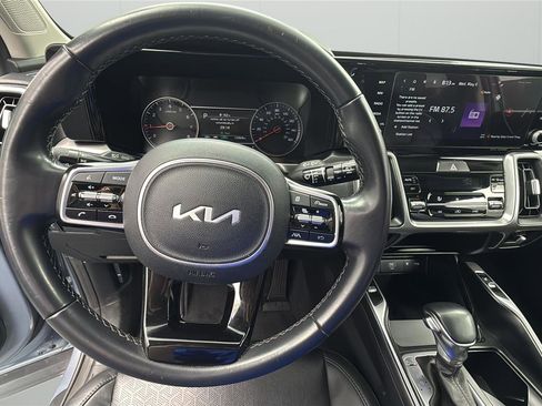 Used 2023 Kia Sorento S w/ Panoramic Sunroof Package FWD image 22