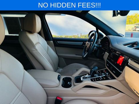 Used 2022 Porsche Cayenne Platinum Edition image 8