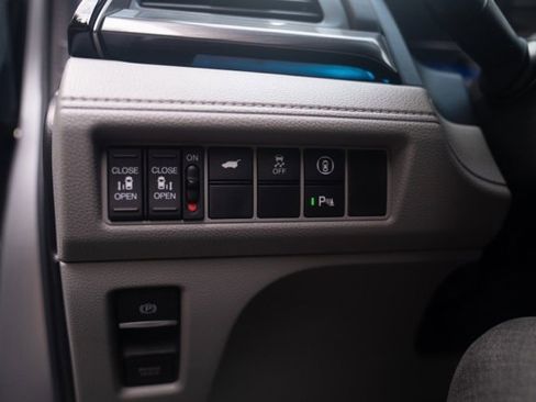 Used 2023 Honda Odyssey Elite image 38