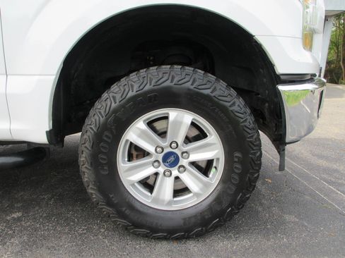 Used 2017 Ford F150 XLT image 22