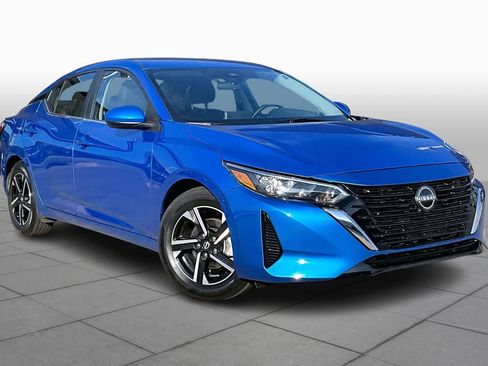 Used 2025 Nissan Sentra SV image 2