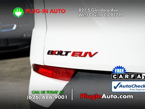 Used 2023 Chevrolet Bolt EUV LT w/ Convenience Package image 2
