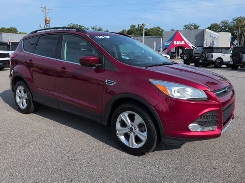 Used 2014 Ford Escape SE w/ Equipment Group 201A FWD image 2