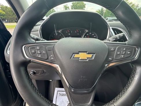Used 2024 Chevrolet Equinox LT FWD image 12