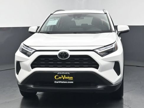 Used 2025 Toyota RAV4 XLE AWD/4WD image 7