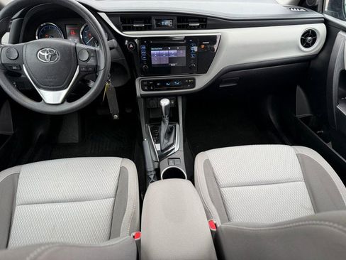Used 2017 Toyota Corolla LE image 13