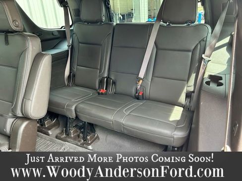 Used 2023 GMC Yukon Denali RWD image 17