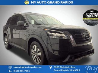 Used 2025 Nissan Pathfinder SL AWD/4WD 360° Tour