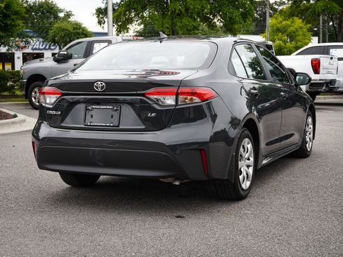 Used 2025 Toyota Corolla LE FWD image 10