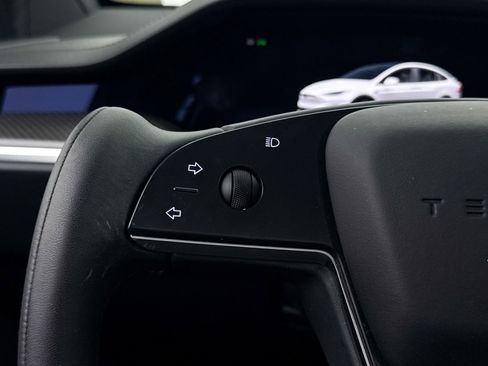 Used 2022 Tesla Model X Plaid image 36