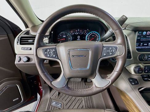 Used 2020 GMC Yukon Denali w/ Open Road Package RWD image 11