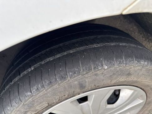 Used 2019 Ford Transit Connect XLT image 9