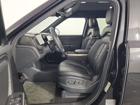 Used 2023 Rivian R1S Adventure AWD/4WD image 20